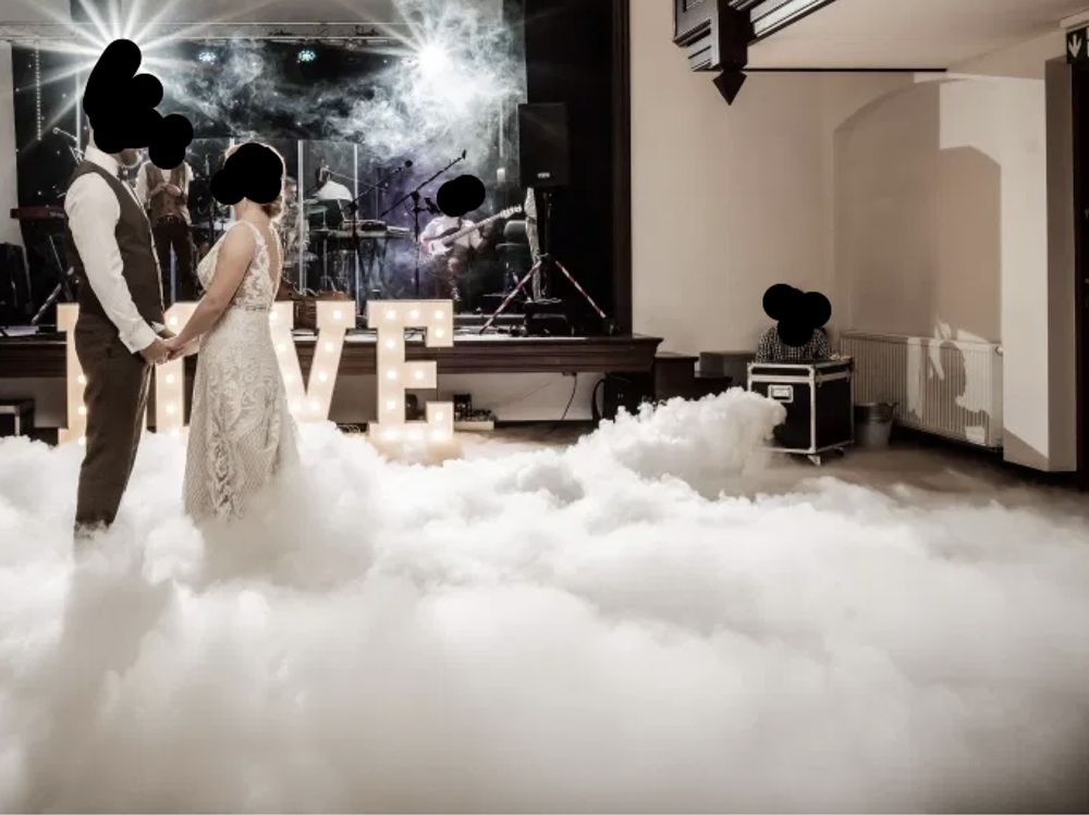 Ciężki dym taniec w chmurach wesele