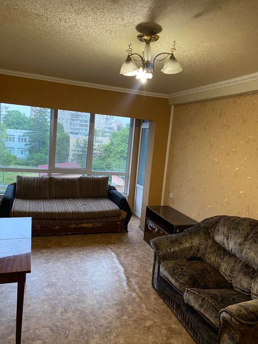 ЗДАМ КІМНАТУ дівчині. Оболонь, метро Мінська