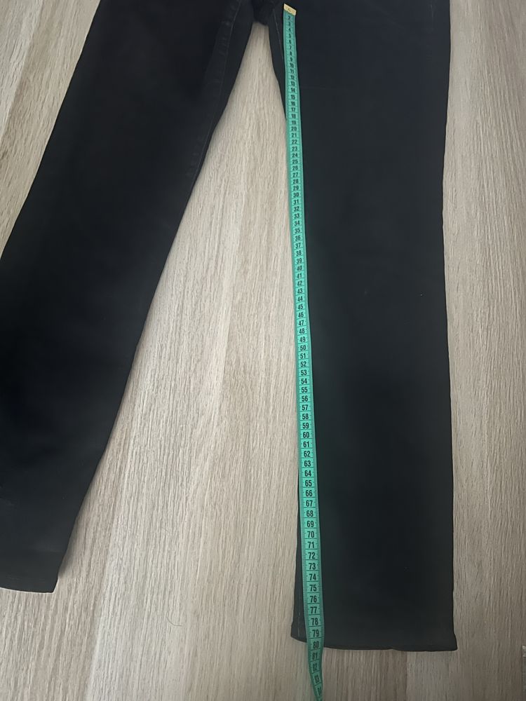 H&M czarne jeansy rozmiar 31