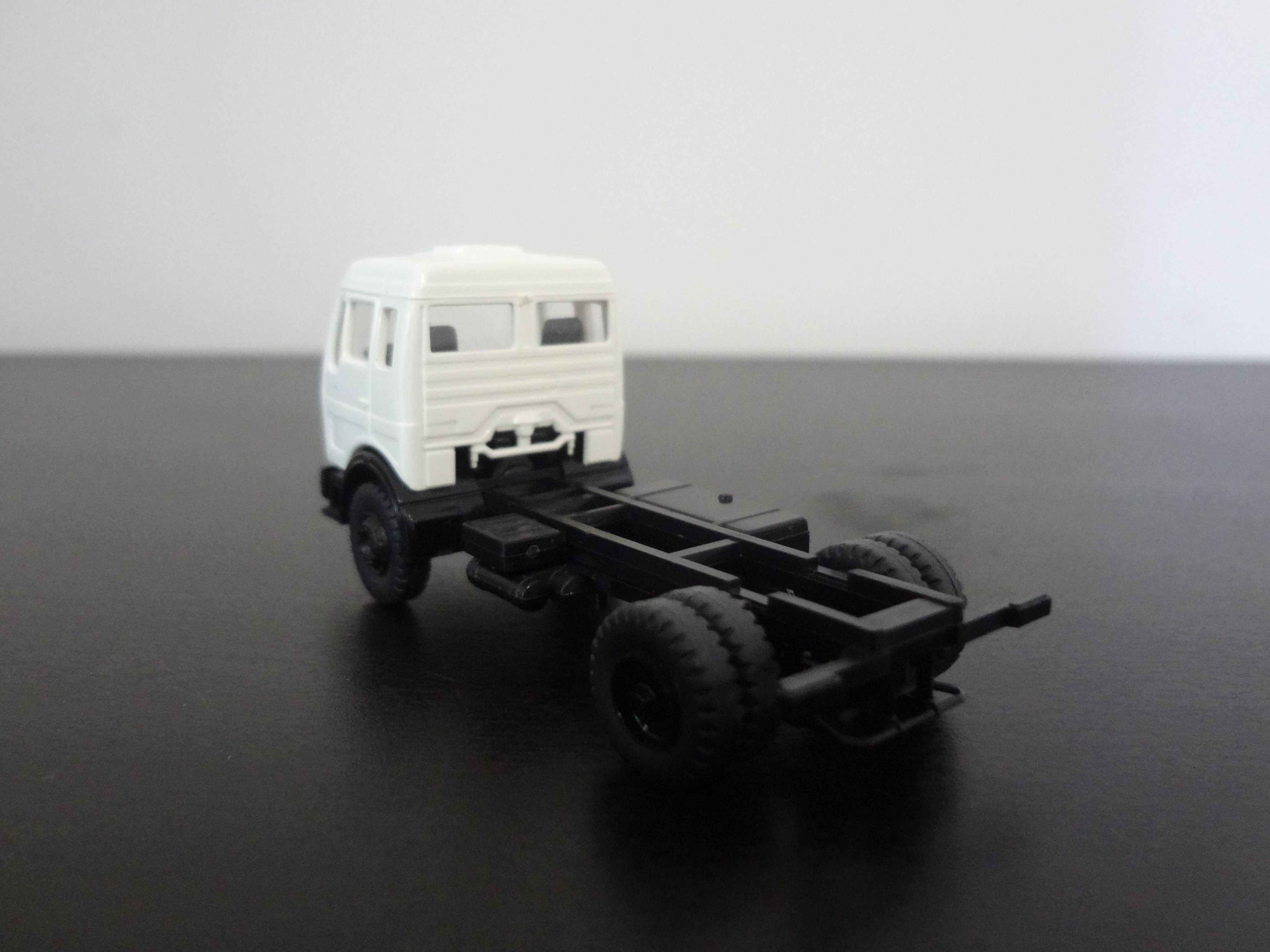 Model ciągnika siodłowego Mercedes Roskopf 1:87/H0