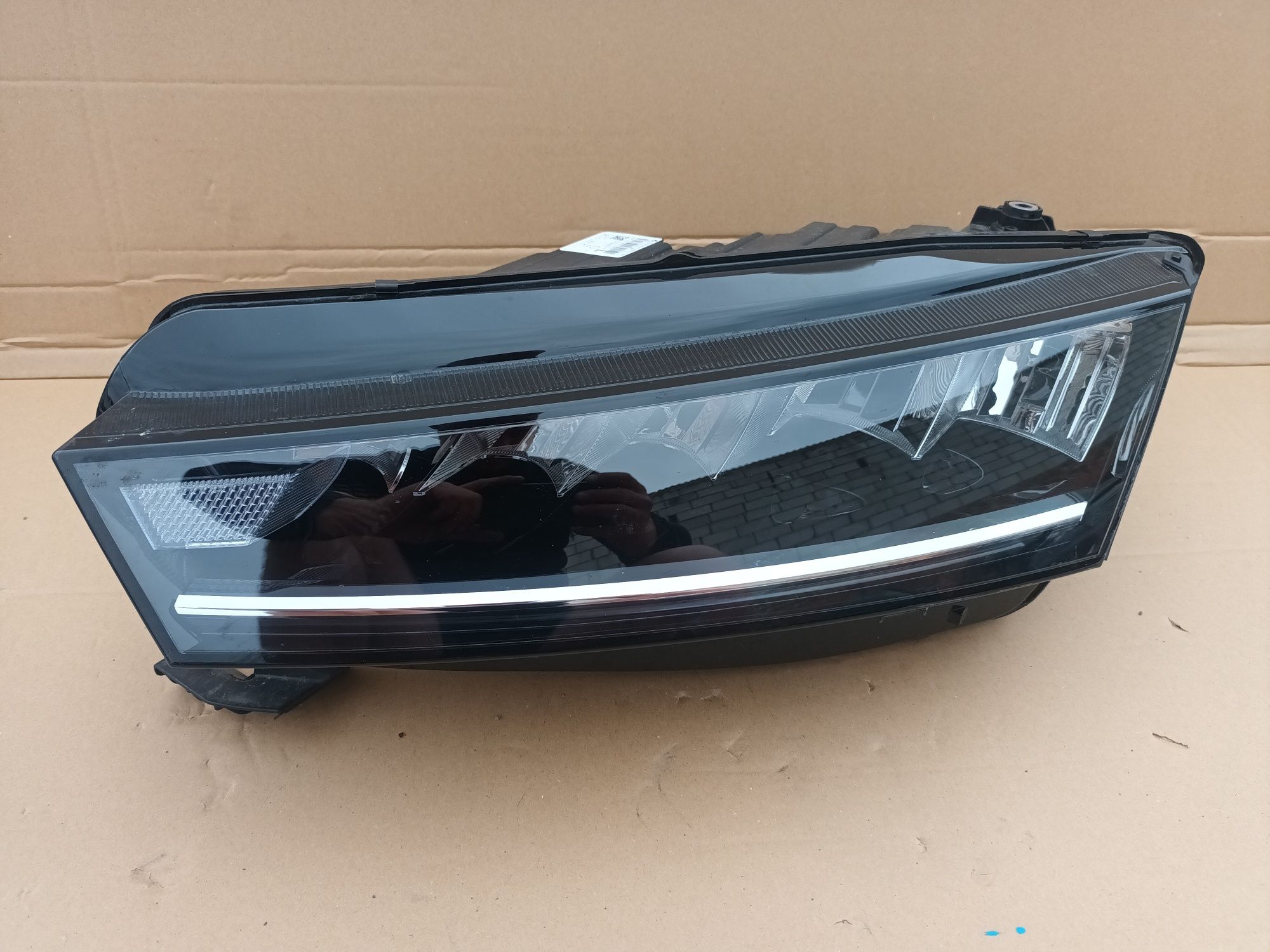 Lampa lewy przód przednia lewą Skoda Octavia IV 5E4.941.015 Full led