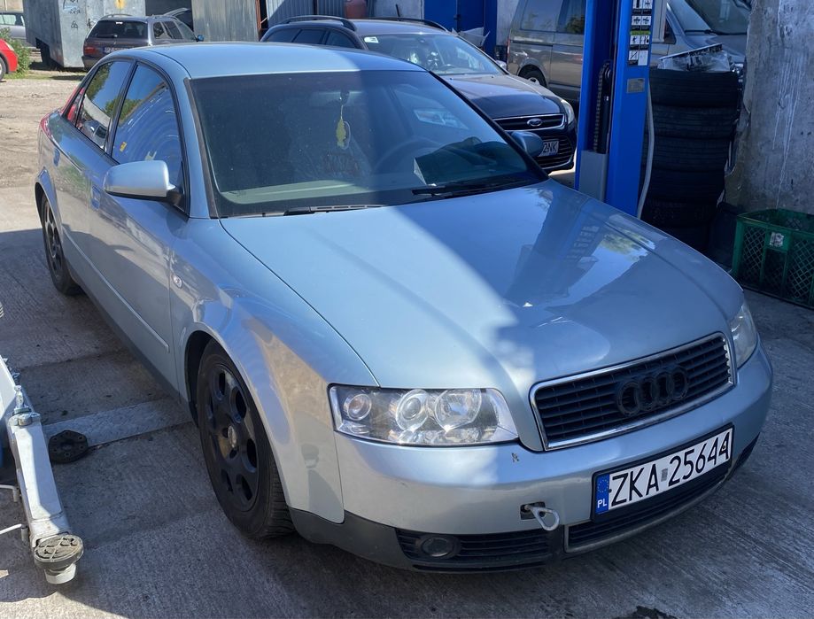 Zwrotnica audi a4 b6 b7 blotnik maska zderzak silnik 2.0 ALT 1.8T 1.9