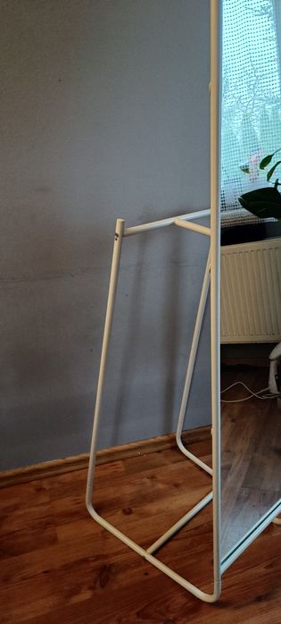Lustro stojące IKEA KNAPPER 48x160 cm – Białe z wieszakami