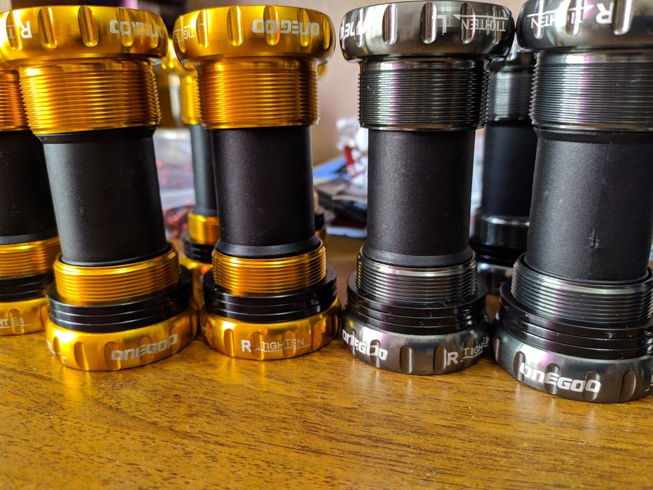 Каретки разные 68-73 мм HollowTech2 Алюминий Новые!!!