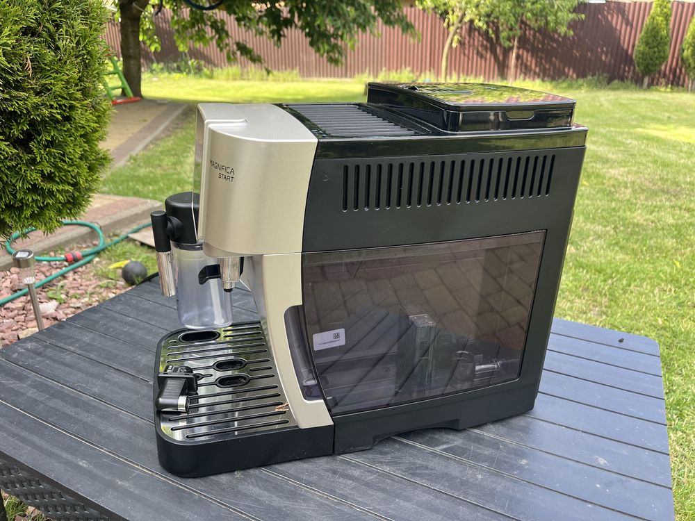 Кавомашина Delonghi Magnifica Start Capputtino привезена із Швеццаріі