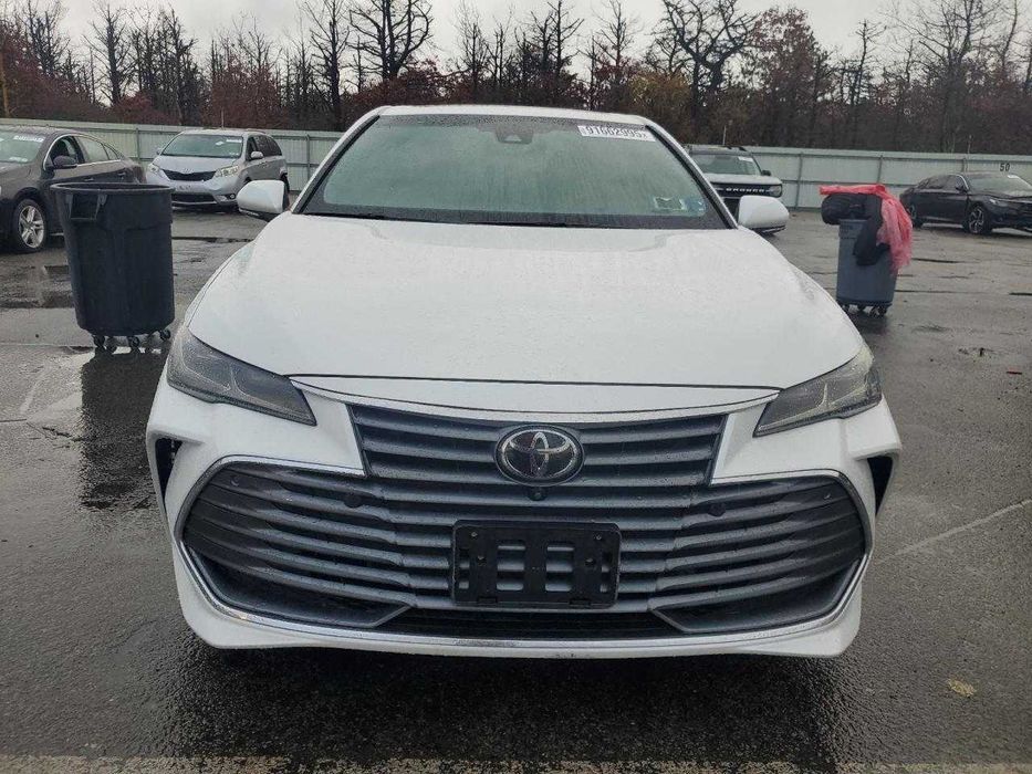 Toyota Avalon Limited 2021