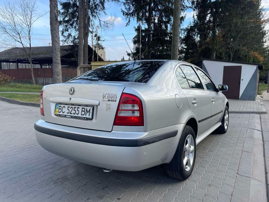 Szkoda octavia tur