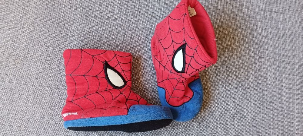 Pantufas Spiderman 31-32 como novas