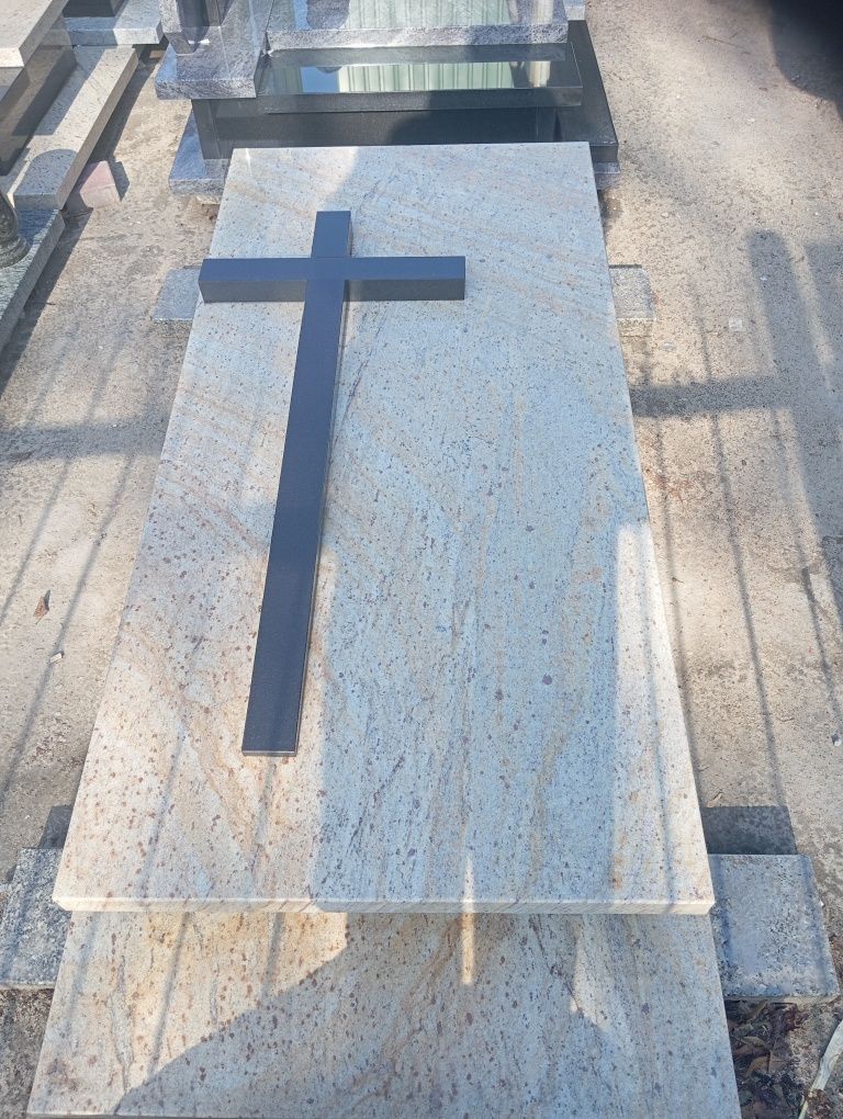 Nagrobek  Granitowy