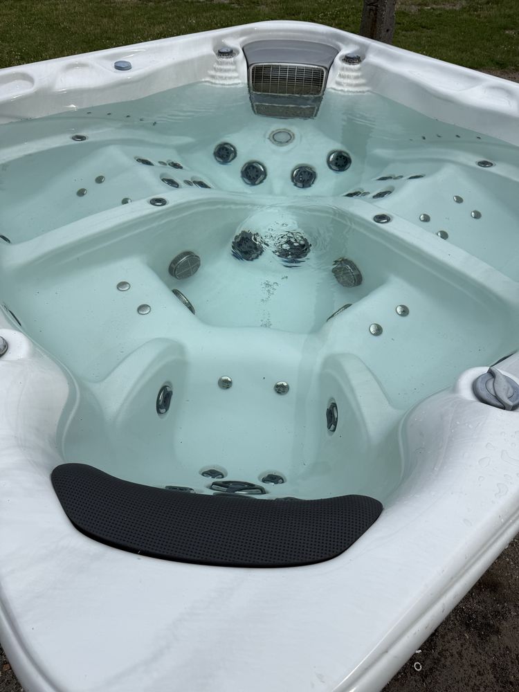 Jacuzzi Wanna Ogrodowa Freestylespa
