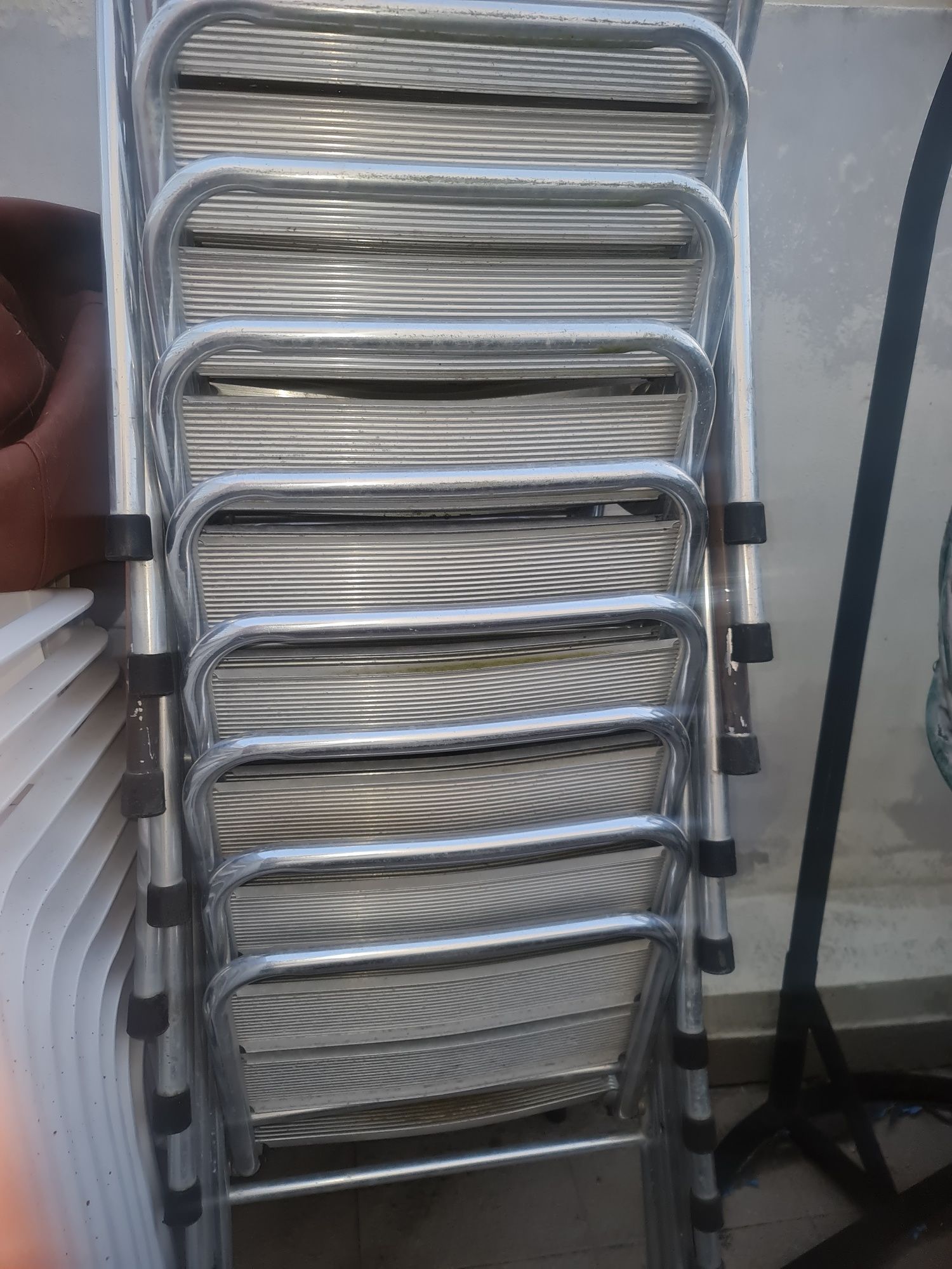 Cadeiras em  aluminio