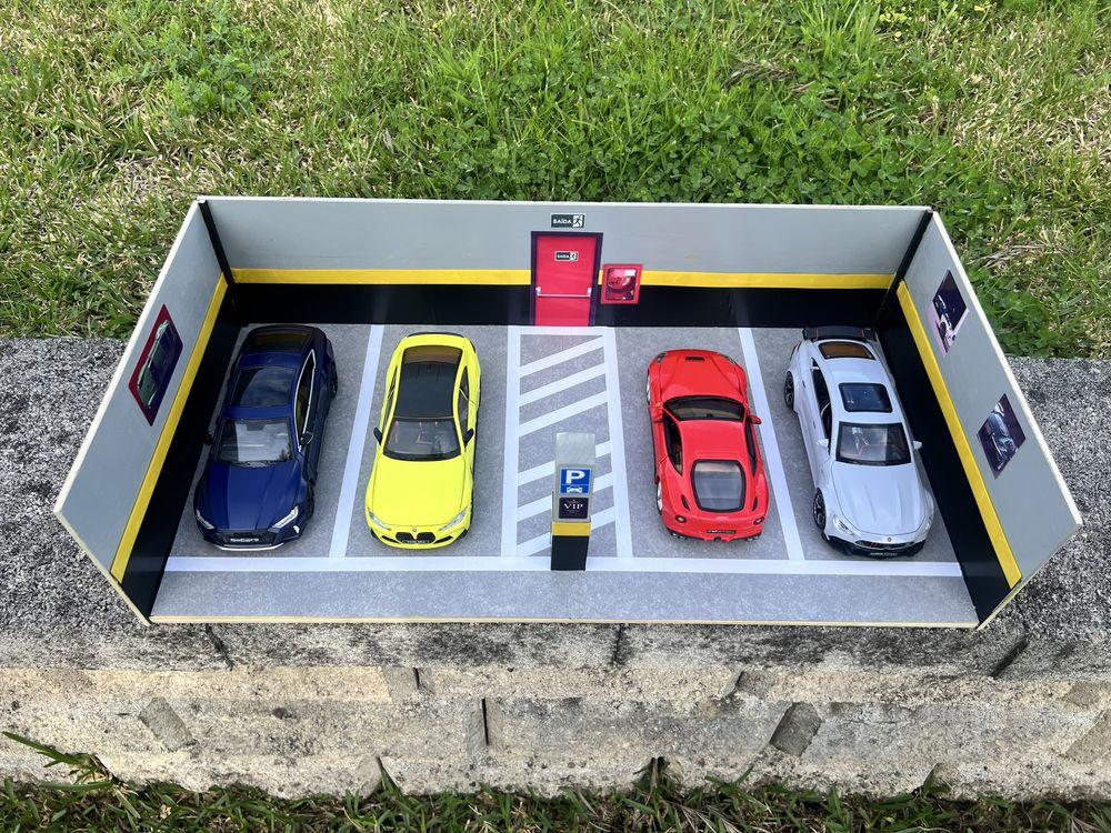 Diorama Garagem/Estacionamento  1:24