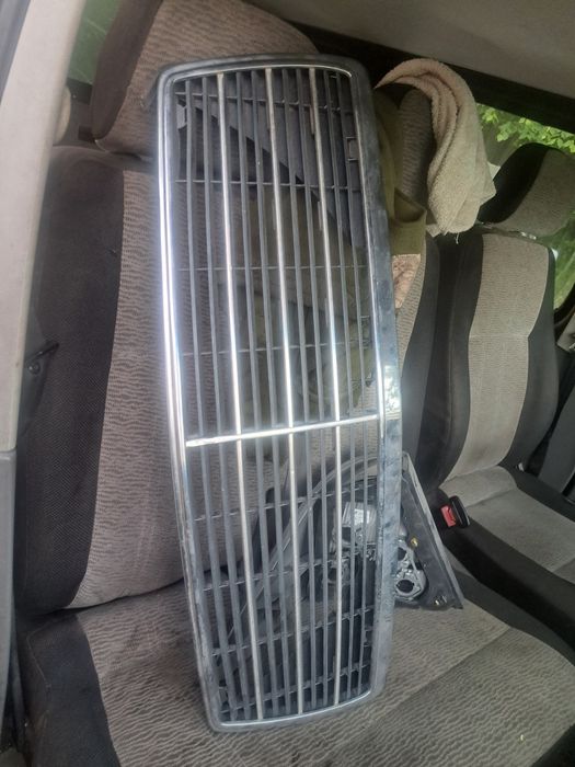 Решітка радіатора Mercedes W140  1408881241