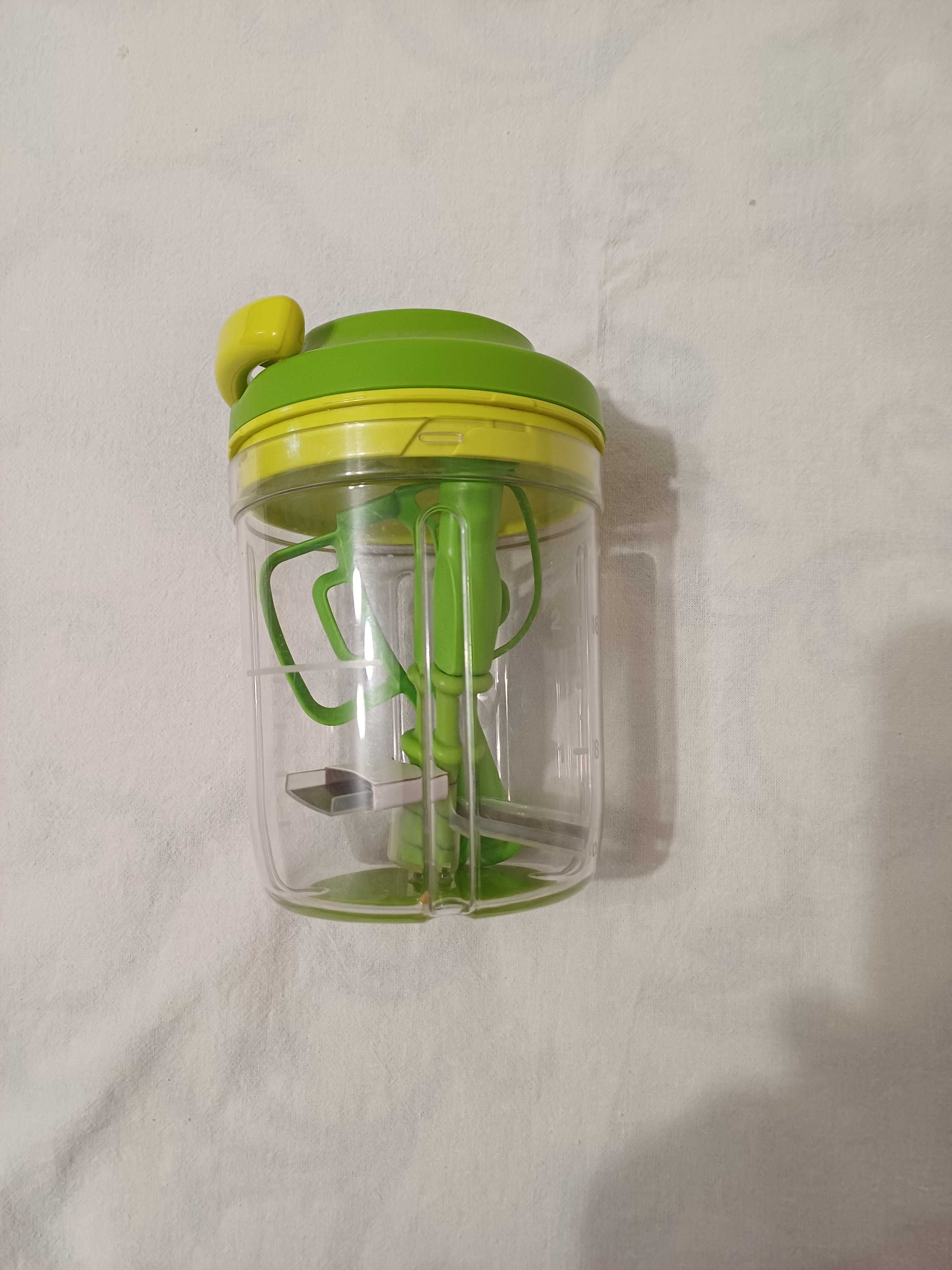 Tupperware. Измельчитель Турбо Микс (600 мл), б/у, на детали