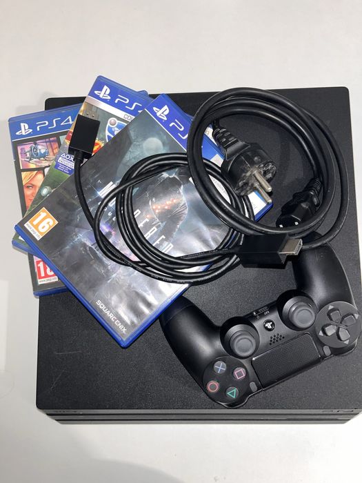Playstation4 + 3 jogos