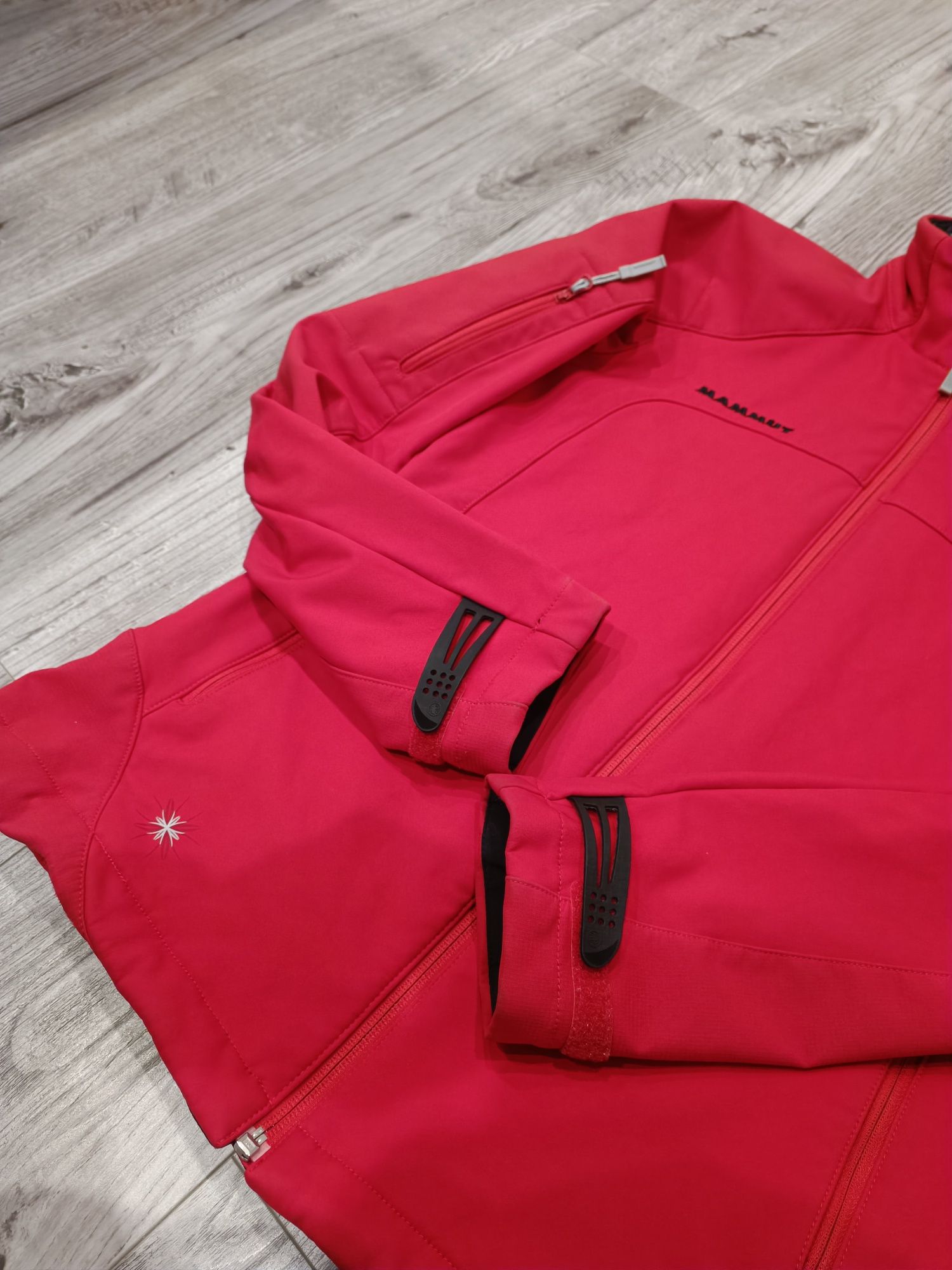 Жіноча ХС/С куртка софтшел Mammut Patagonia Rab Arcteryx