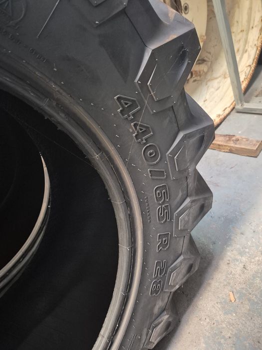 Vendo pneus agriculas