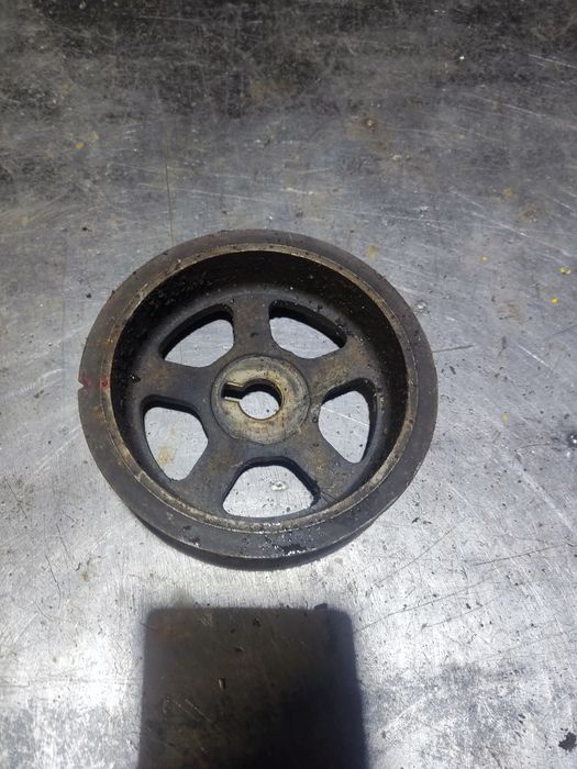 Górne kolo rozrządu wałka w głowicy Nissan patrol gr y61 2,8