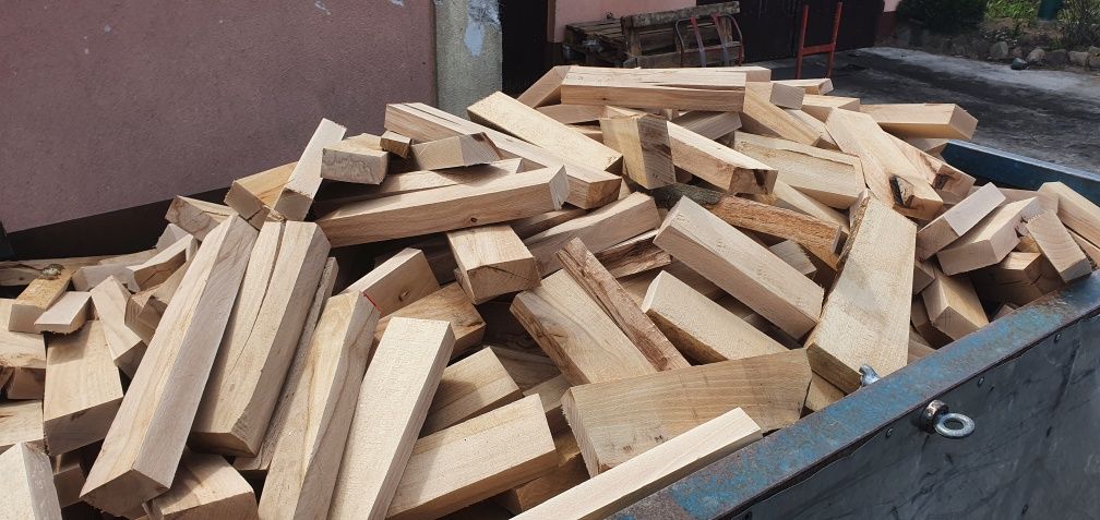 Drewno bukowe opałowe suche 10-14 % wilgotności