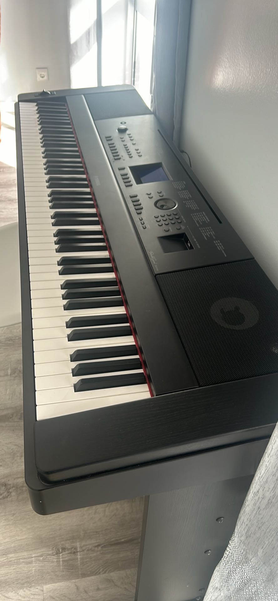 Piano Yamaha DGX660