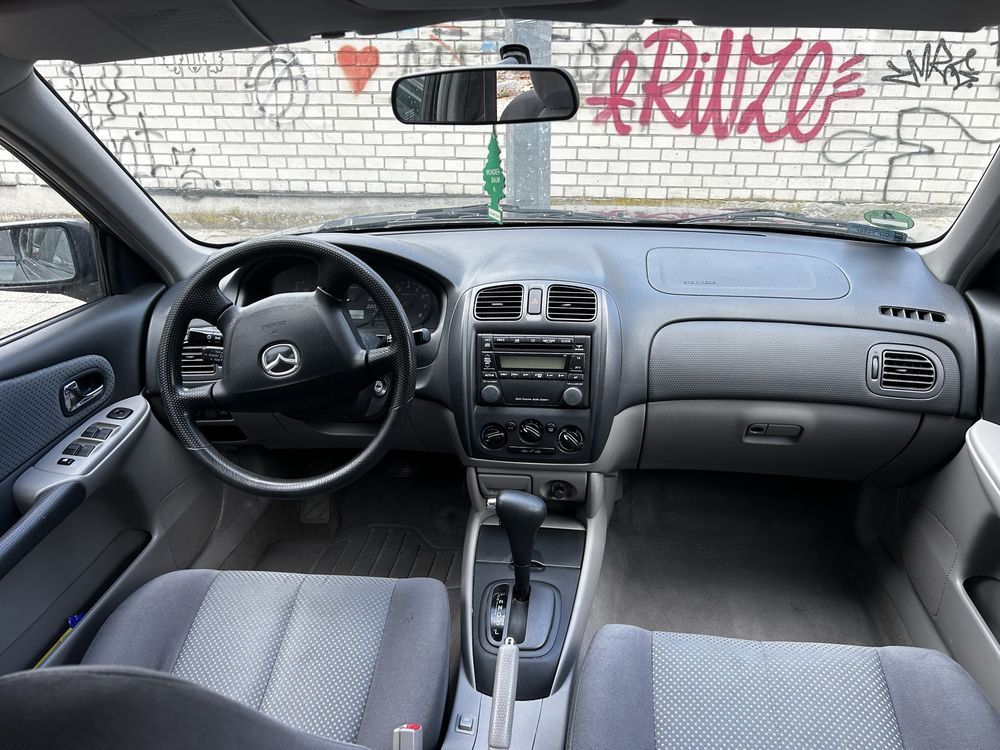 Mazda 323F automat, 120000km przebiegu 14 lat w jednej rodzinie