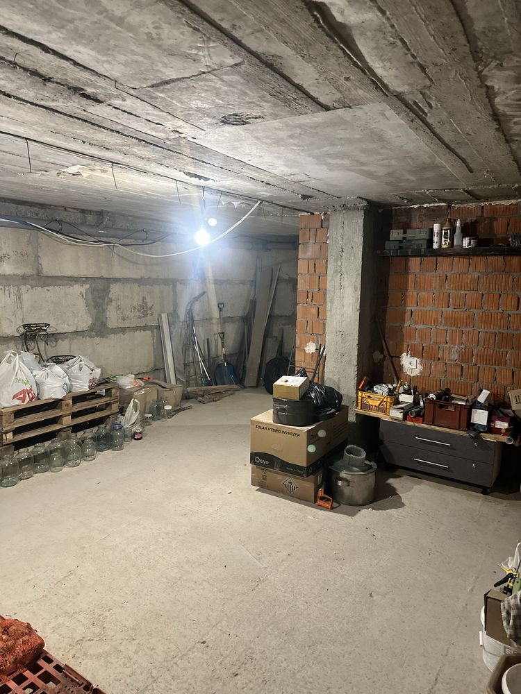 Продаж будинку з ремонтом 5 спалень