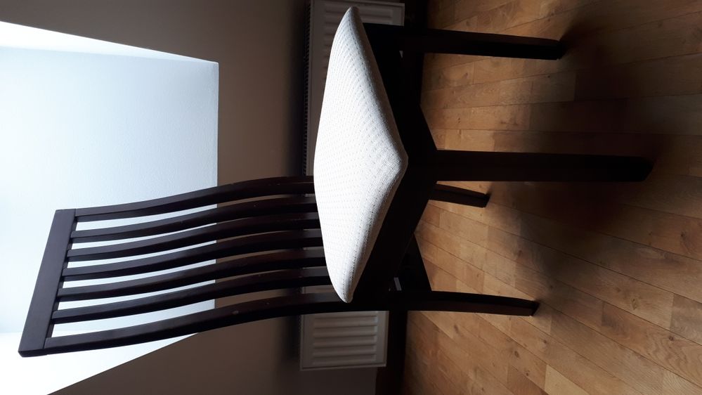 Zestaw 2 krzeseł Wenge tapicerka ecru zadbana eleganckie krzesło