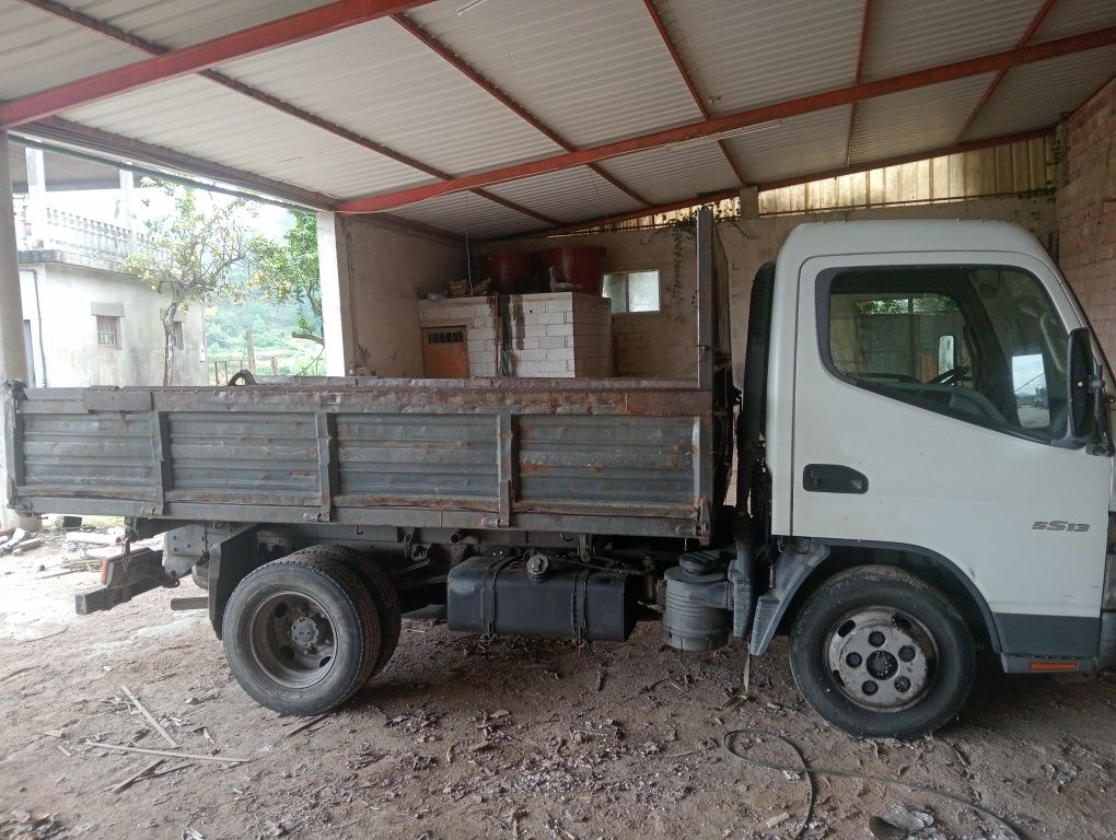 Carrinha Mitsubishi fuso