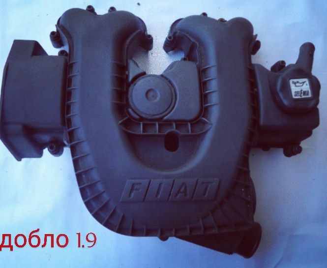 Клапанная крышка(крышка клапанов) фиат добро 1.9 D, пунто 2