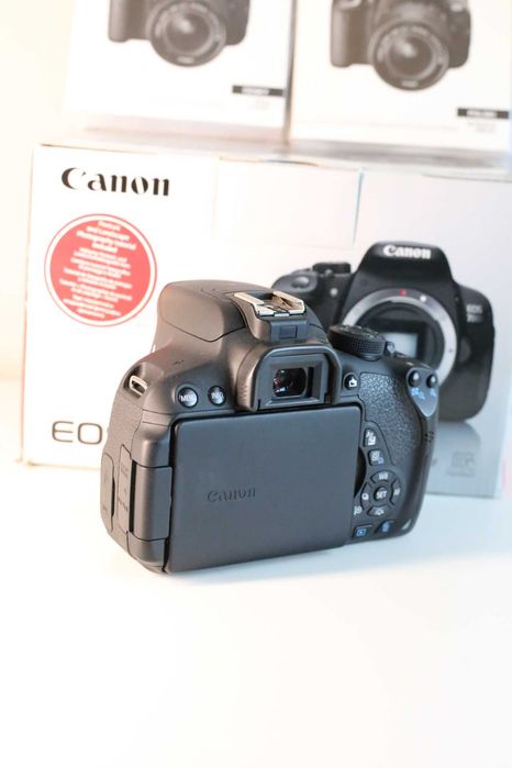 Canon 700D aparat lustrzanka APS-C DSLR EF EF-S FV23% 12.000 zdjęć bdb