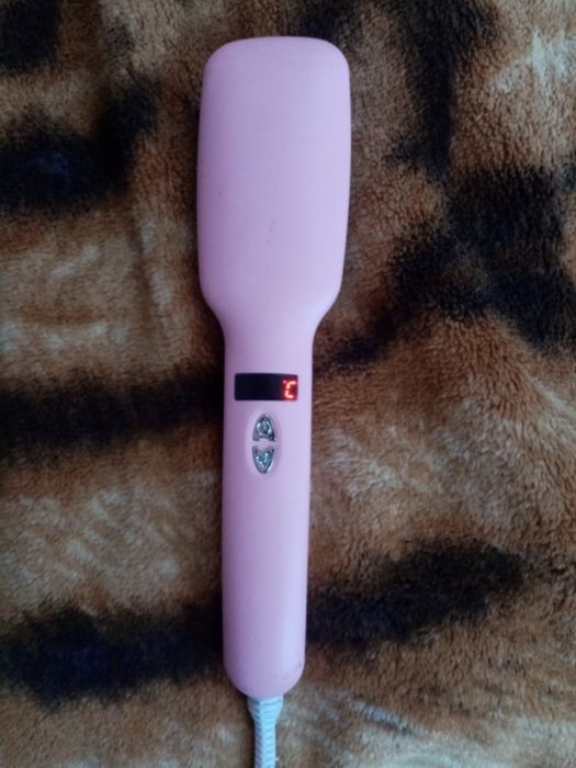 Щітка виправляч волосся