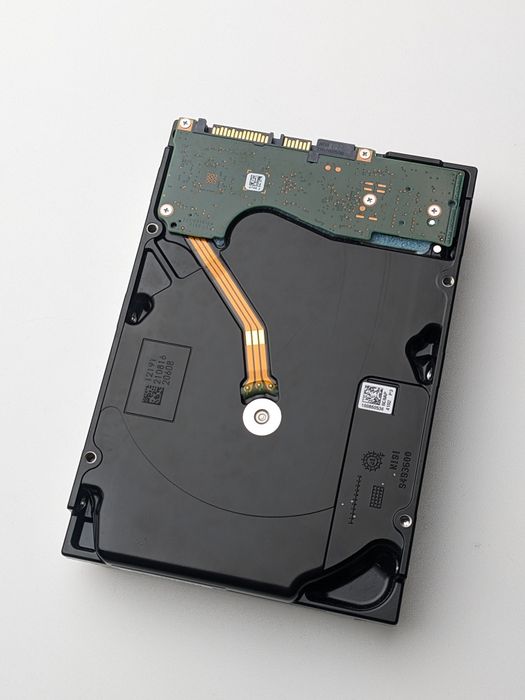 Seagate Exos X18 18tb SATA HDD