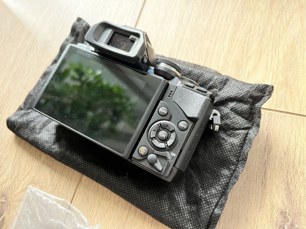 Aparat Olympus OM-D EM10 Body NOWY, Przebieg 84 wyzwoleń migawki