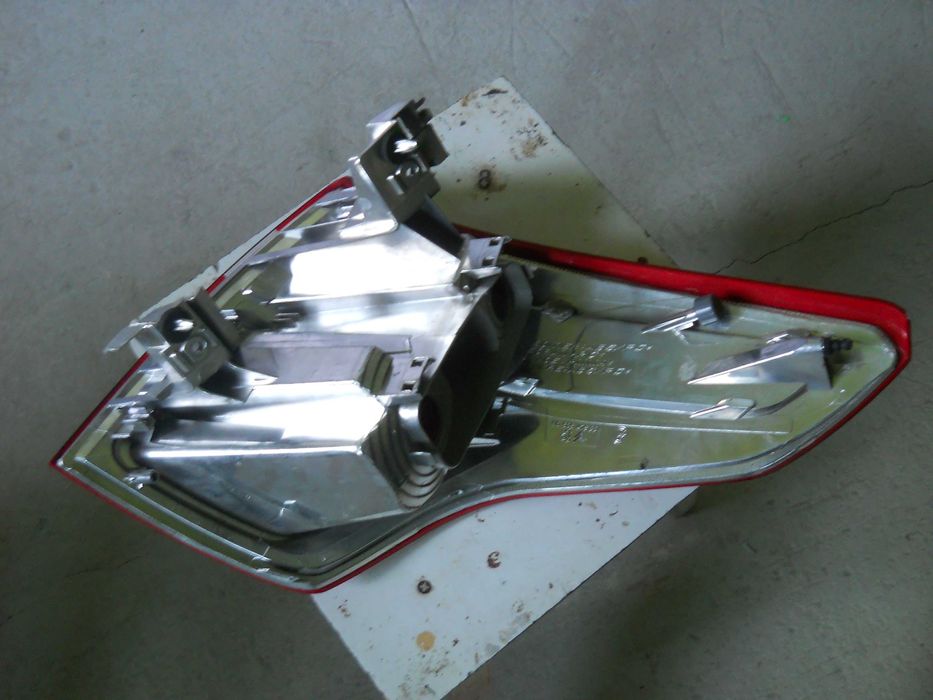 Фонарь задний  левий  Citroen C4 Picasso 2006-13