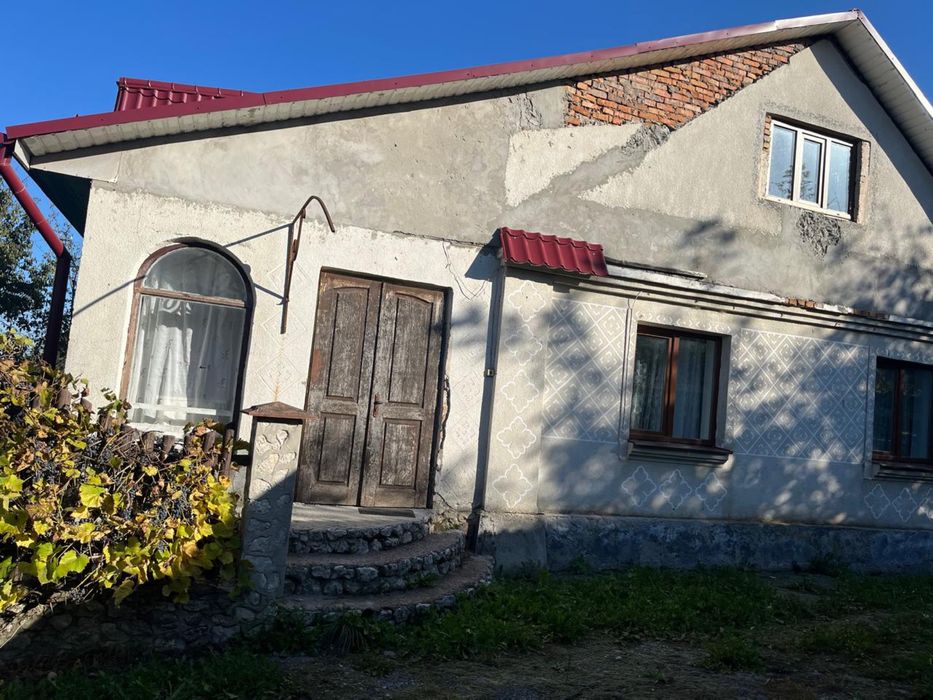 Продається  будинок  та ділянка