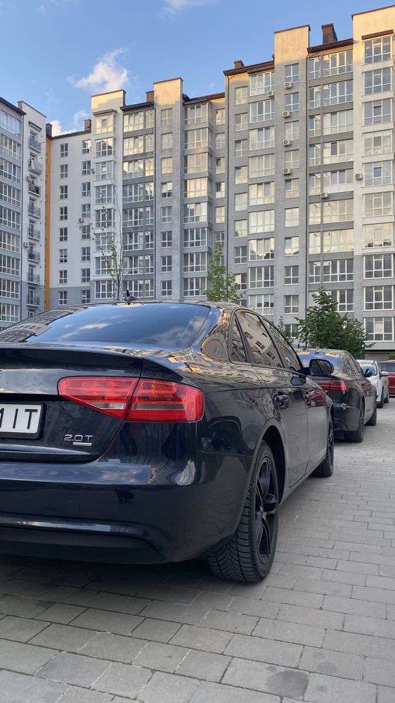 Продається  Audi  A4