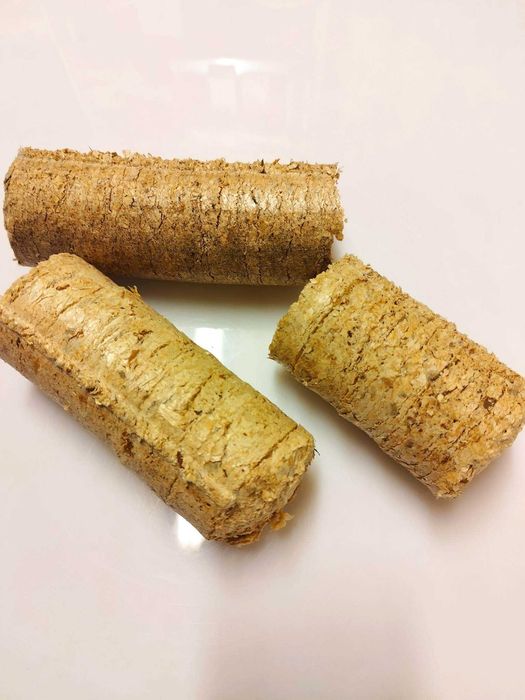 Brykiet drzewny walec