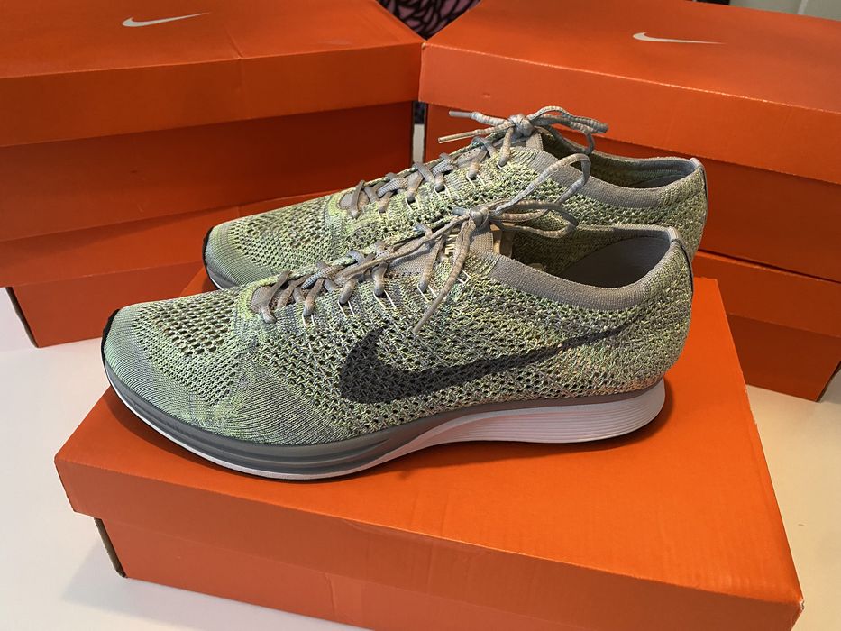 Nike Flyknit Racer White/Cool Grey - Ghost Green Ultraboost