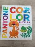 Pantone color puzzles książka
