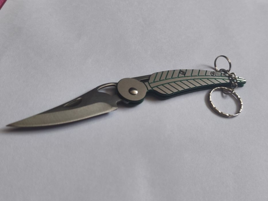 Faca Porta chaves de Pena em aço inoxidável