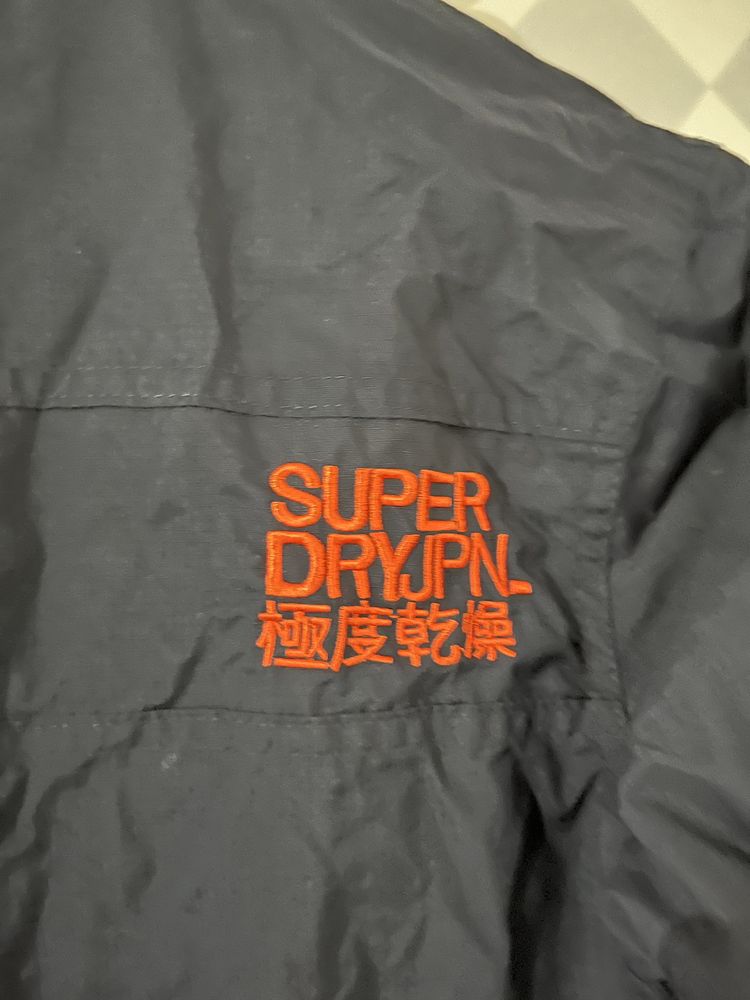 Wiatrówka superdry