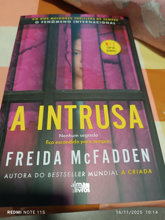 Vendo livro NOVO a INTRUSA da FREIDA McFADDEN