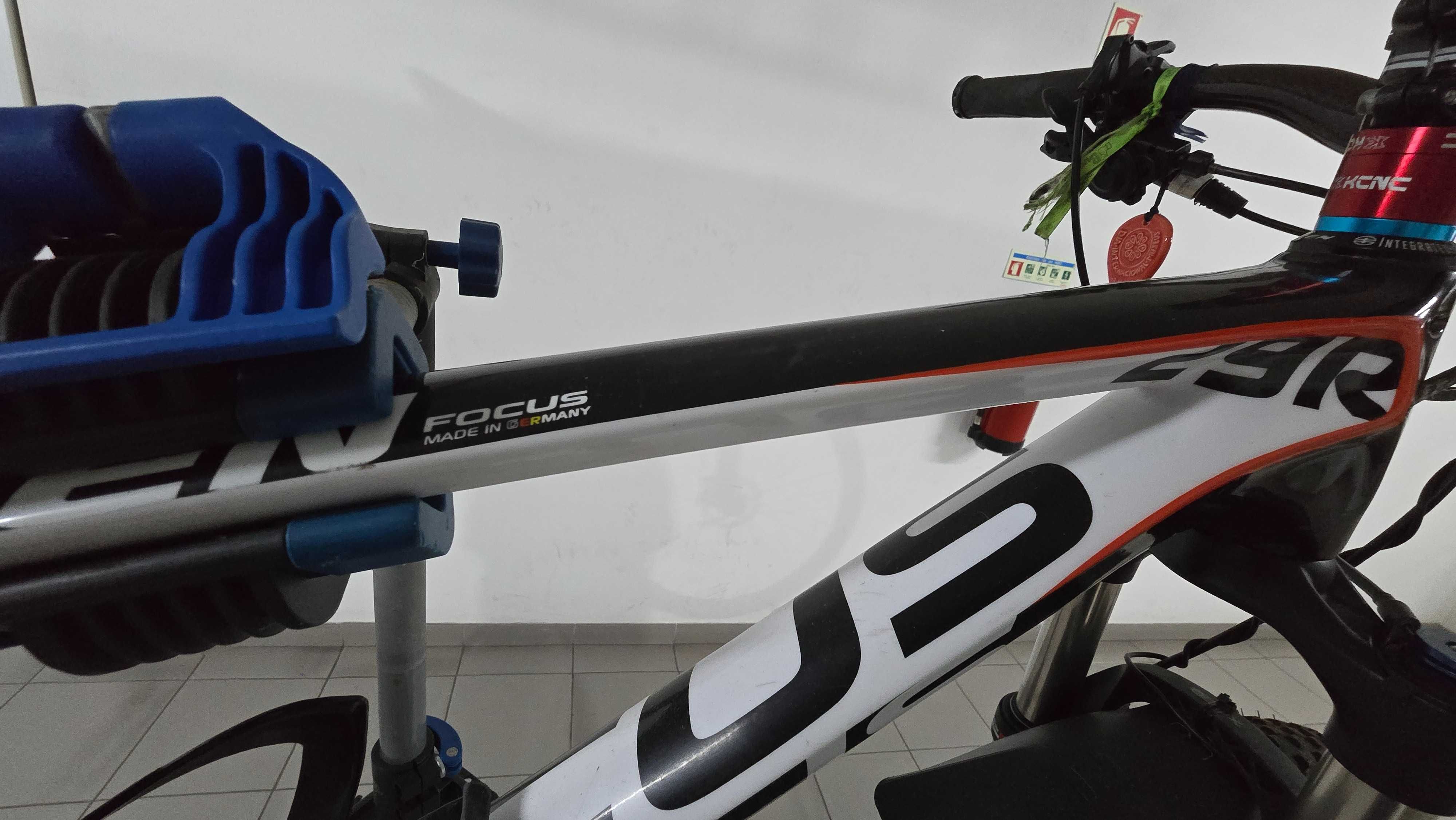 Focus raven 29R Carbono