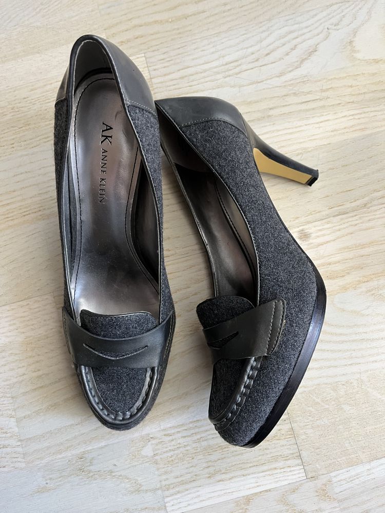 Жіночі туфлі сіро кольору 38 розмір