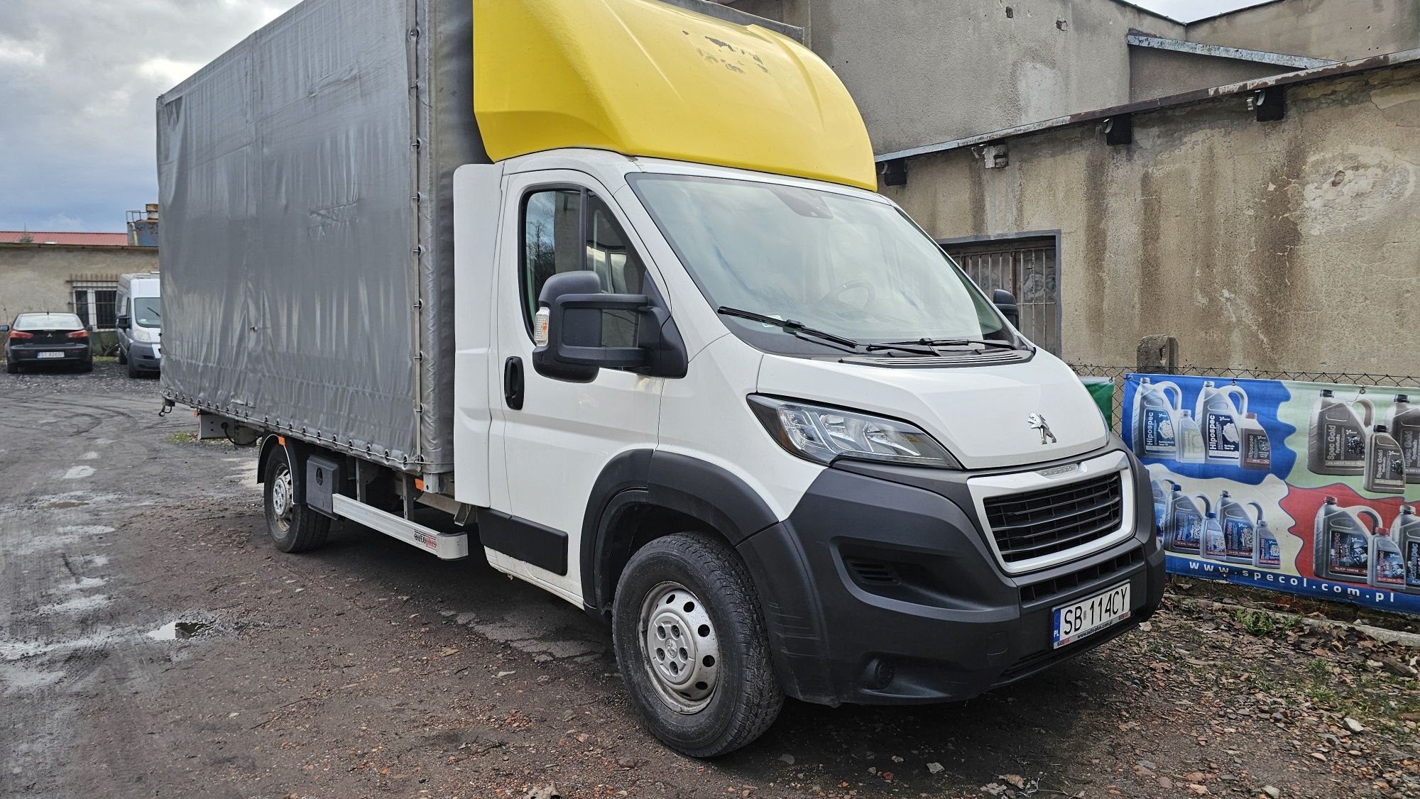 Wynajem z wykupem busów, plandeka, kontener, winda