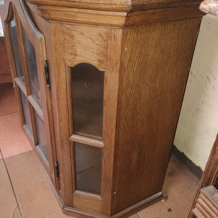 Dębowa szafka wisząca z przeszkleniem antyk 68 cm
