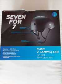 Kask z lampką LED