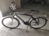 Bicicleta trekking urbana mista BTT estrada