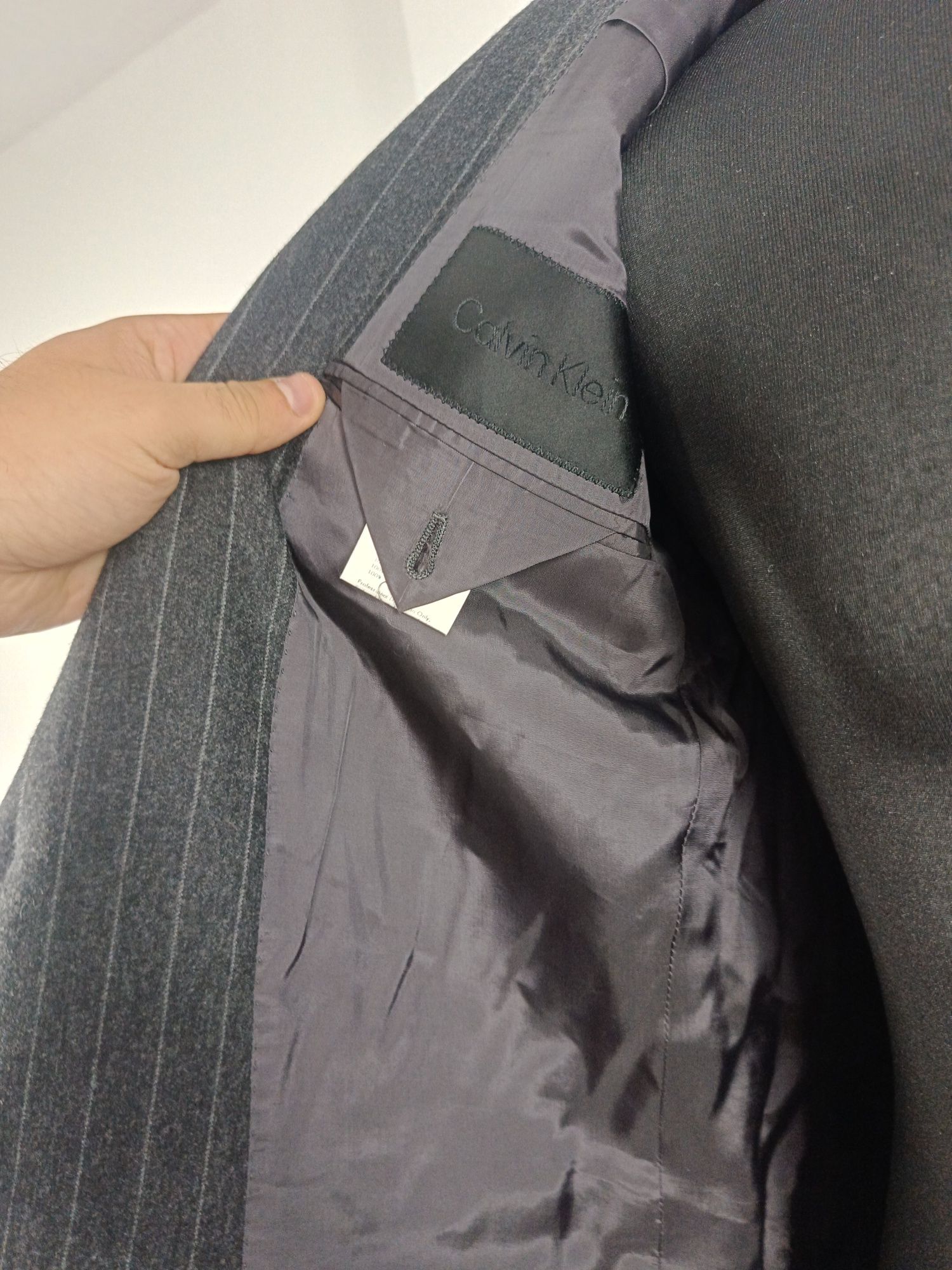 Wełniana marynarka z domieszką kaszmiru marki Calvin Klein rozmiar 50