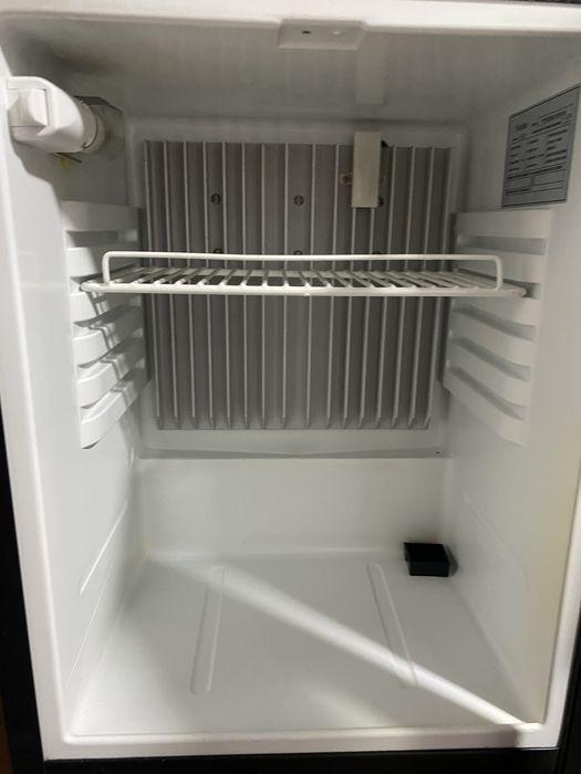 Маленький холодильник